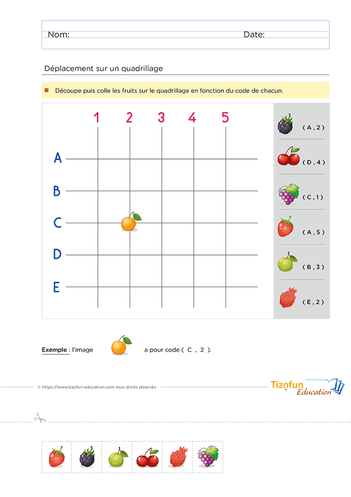 Exercice de découpage collage sur quadrillage GS CP avec des fruits à placer selon des coordonnées.