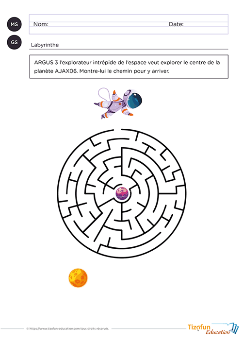 Labyrinthe circulaire à imprimer pour la maternelle proposant un parcours vers le centre d'une planète afin de développer le repérage spatial, la logique et l'observation en MS et GS.